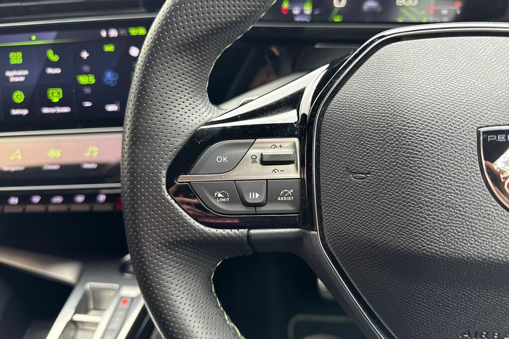 Peugeot 408 Fastback 1.2 Puretech Gt E Black #38