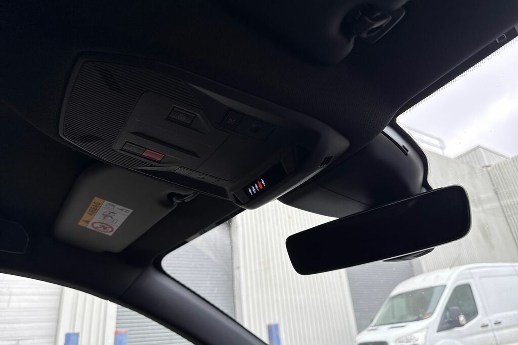 Peugeot 408 Fastback 1.2 Puretech Gt E Black #60