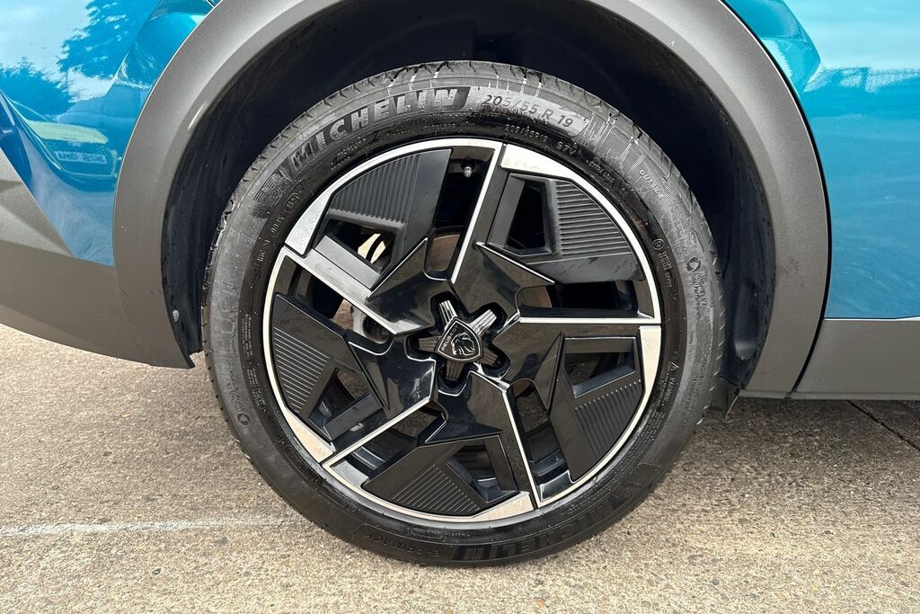 Peugeot 408 Fastback 1.2 Puretech Gt E Black #10