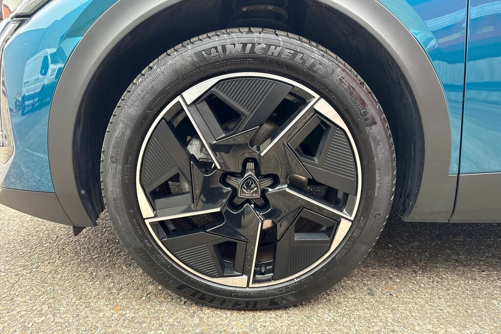 Peugeot 408 Fastback 1.2 Puretech Gt E Black #12