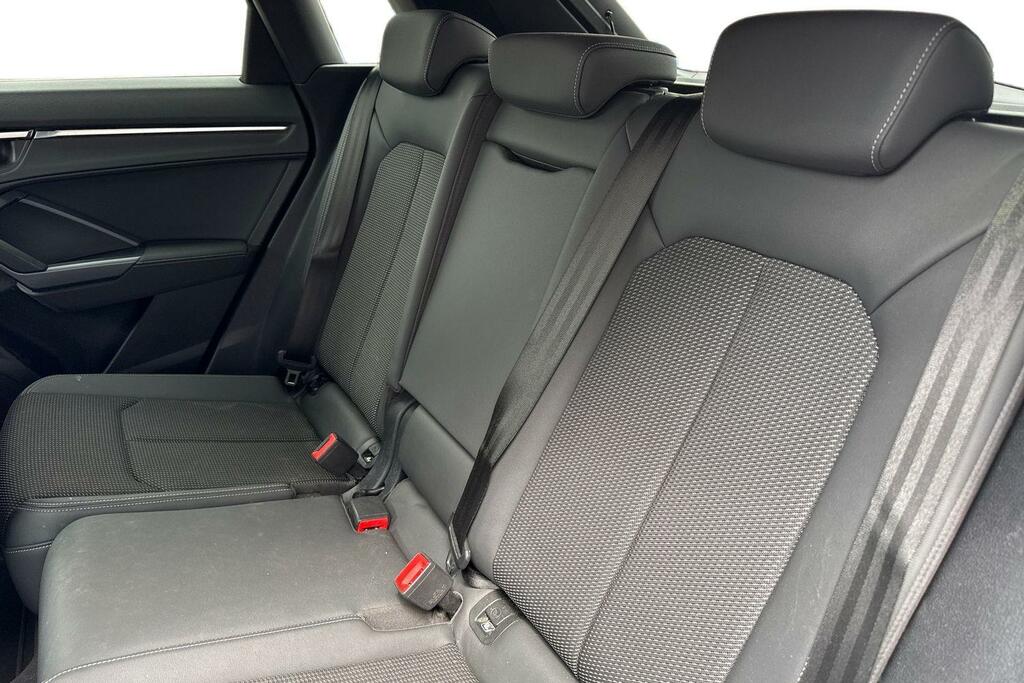Audi Q3 1.5 Tfsi Cod 35 Edition 1 Sportback S Tronic Grey #8