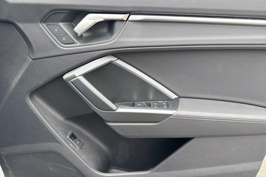 Audi Q3 1.5 Tfsi Cod 35 Edition 1 Sportback S Tronic Grey #19