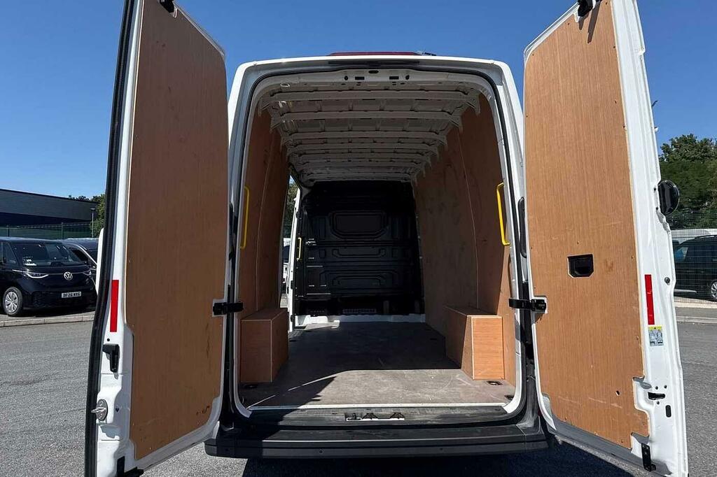 Volkswagen Crafter 2.0 Tdi Cr35 Commerce Panel Van #9