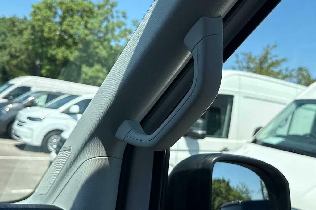 Volkswagen Crafter 2.0 Tdi Cr35 Commerce Panel Van #40