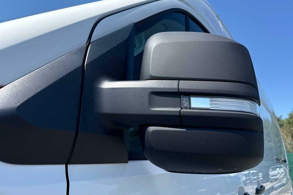 Volkswagen Crafter 2.0 Tdi Cr35 Commerce Panel Van #26