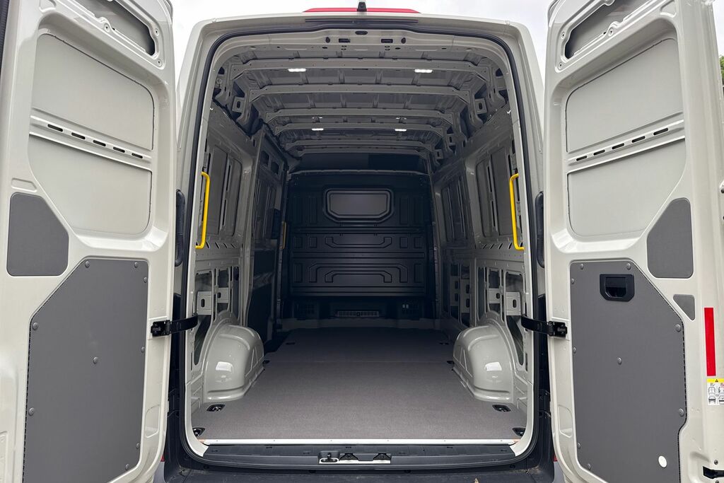 Volkswagen Crafter 2.0 Tdi 177Ps Commerce Plus High Roof Van Grey #6