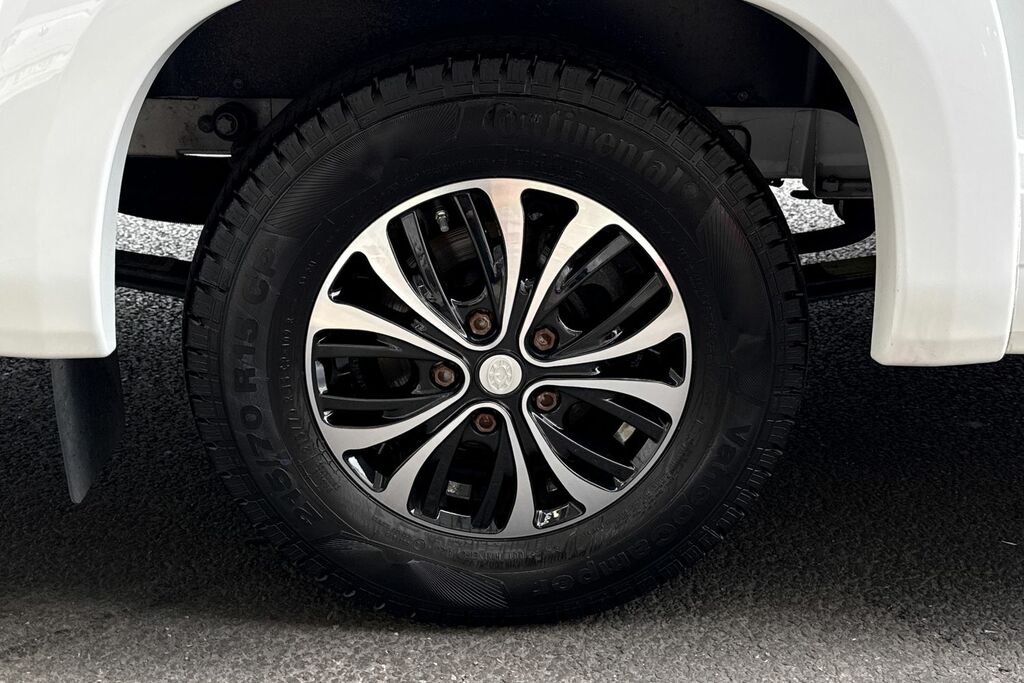   Volkswagen 109Kw Life Pure 52Kwh White #22