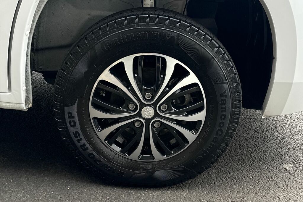   Volkswagen 109Kw Life Pure 52Kwh White #23