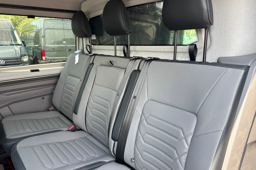 Volkswagen Transporter 2.0 Tdi 150 Commerce Pro Van Grey #18
