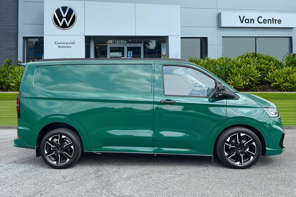 Volkswagen Transporter Sportline 2.0 Tdi 170 Sportline Van 5 Plus Green #3