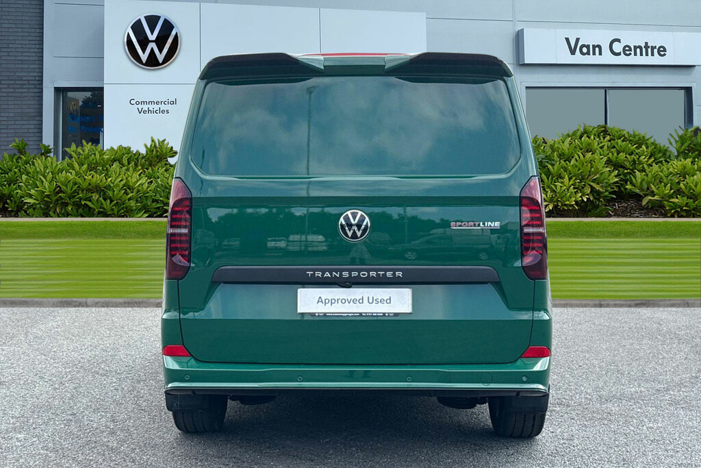 Volkswagen Transporter Sportline 2.0 Tdi 170 Sportline Van 5 Plus Green #4
