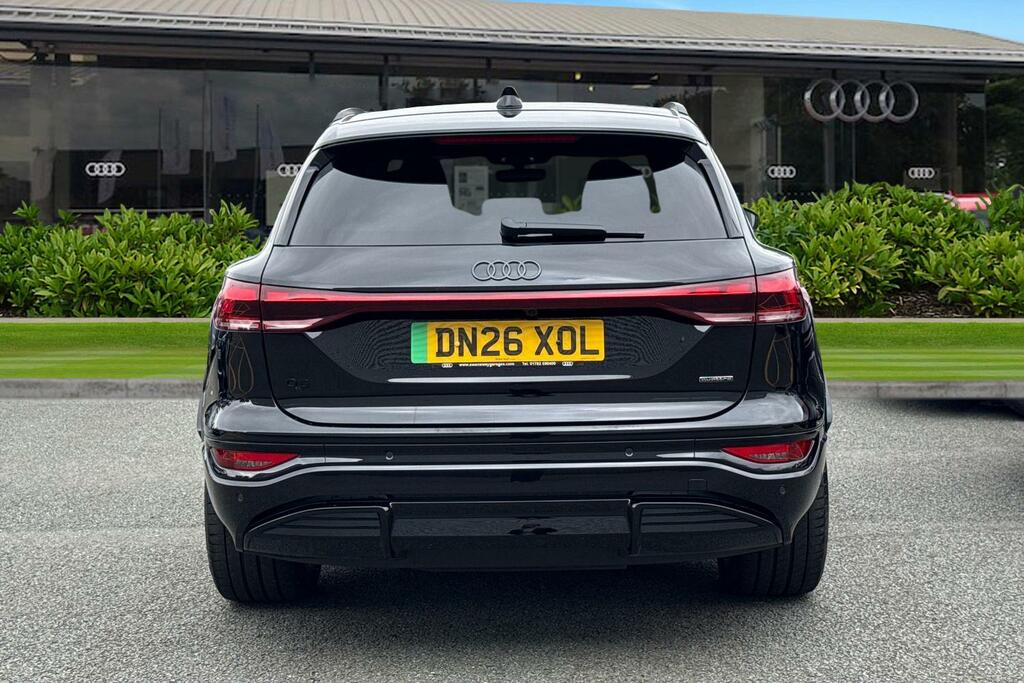 Audi Q6 E-Tron Q6 Suv Edition 1 E-tron Quattro 285,00 Kw Black #4