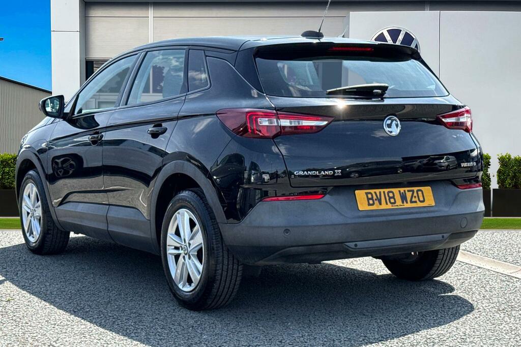 Vauxhall Grandland X 1.6 Turbo D Blueinjection Se Euro 6 Ss Black #2
