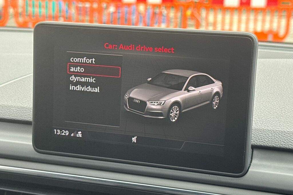 Audi A4 1.4T Fsi Black Edition S Tronic Grey #28
