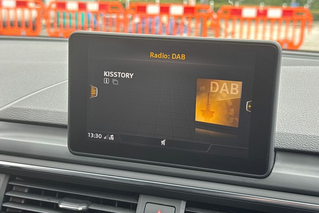 Audi A4 1.4T Fsi Black Edition S Tronic Grey #30