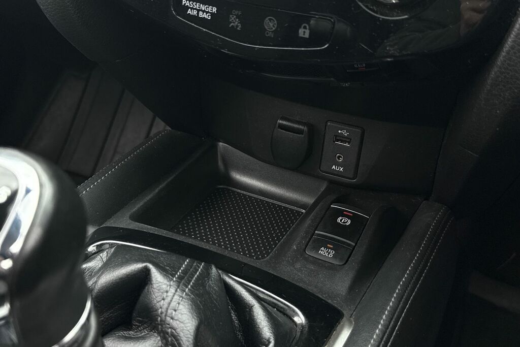 Nissan X-Trail Tekna Black #27