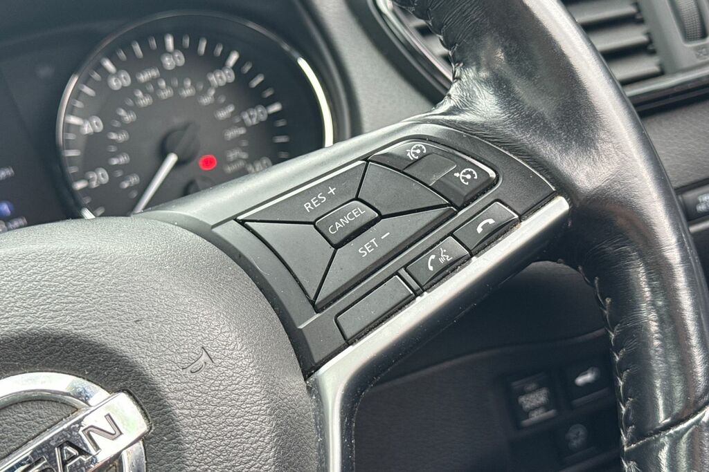 Nissan X-Trail Tekna Black #10