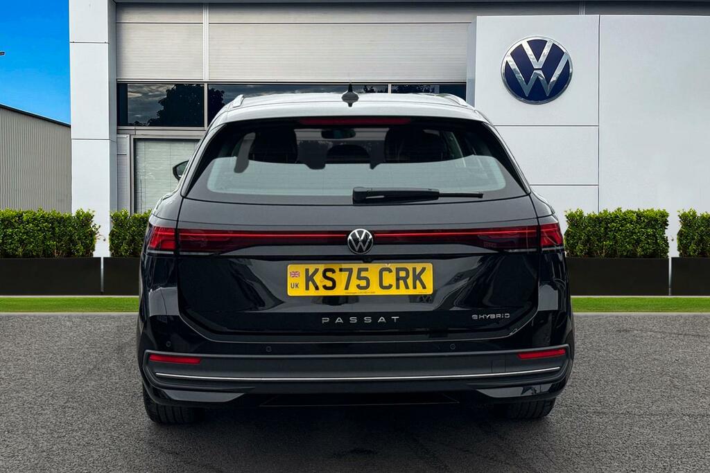 Volkswagen Passat 1.5 Tsi Ehybrid Life Dsg Black #4