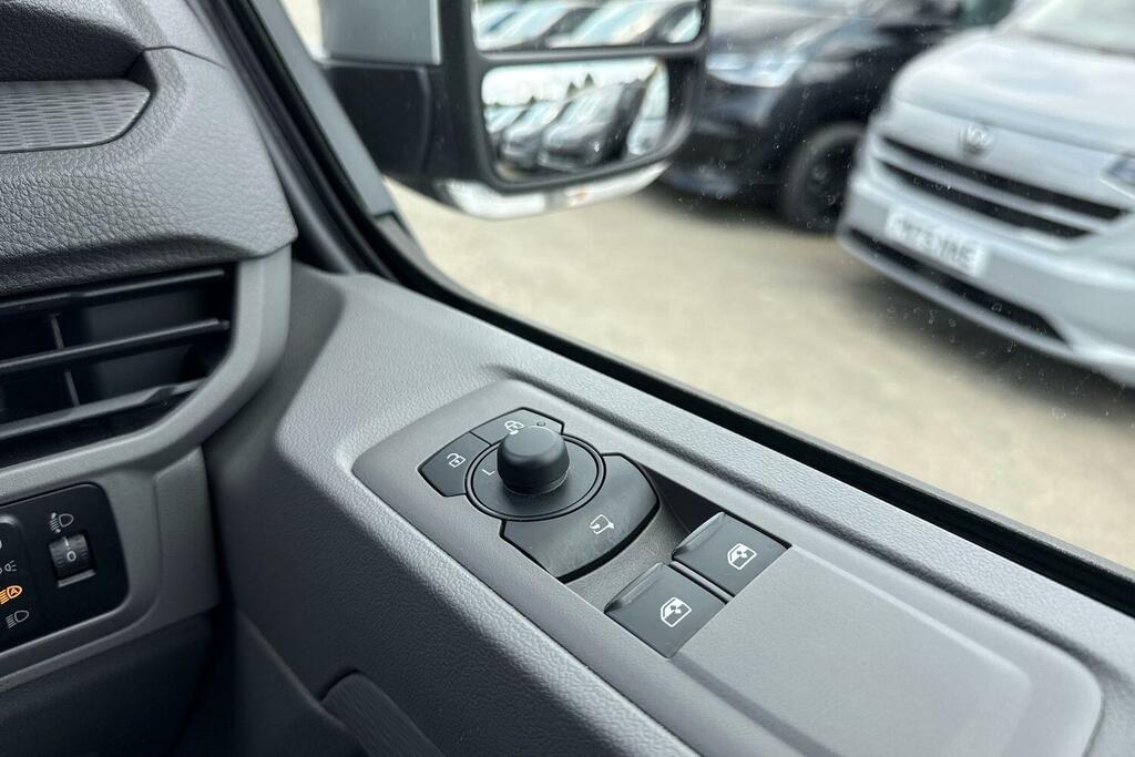 Volkswagen Transporter 2.0 Tdi 150 Commerce Plus Van White #17