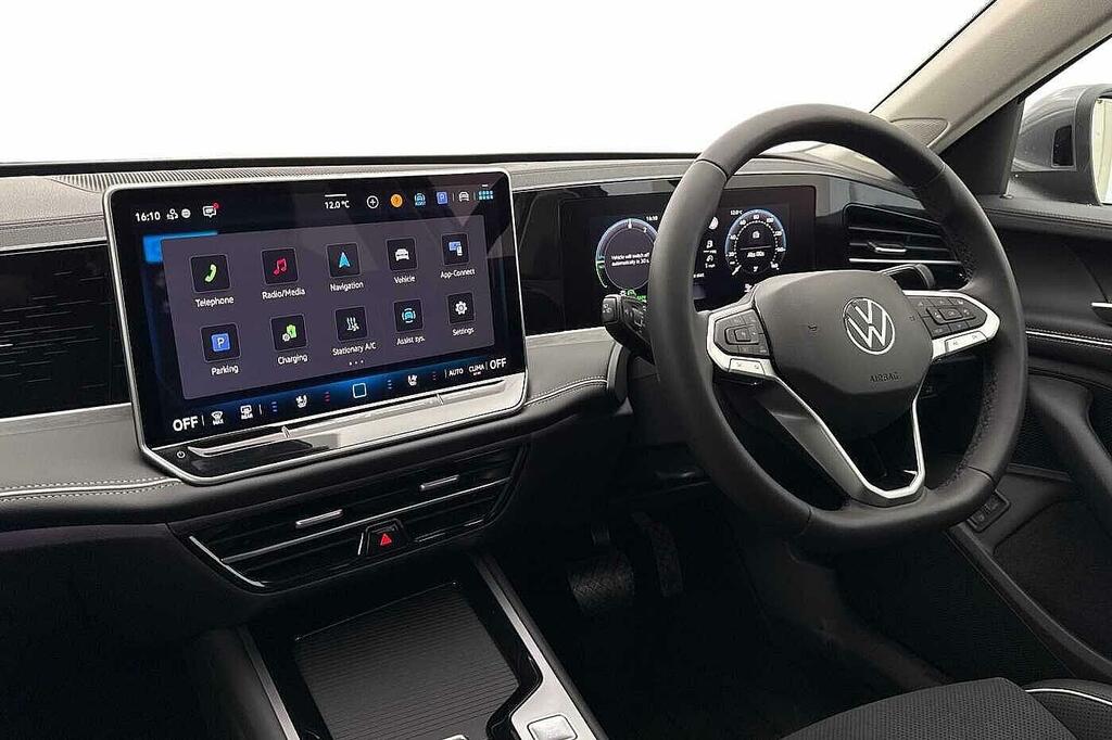 Volkswagen Passat 1.5 Tsi Ehybrid Elegance Dsg, Deilvery Miles Grey #2