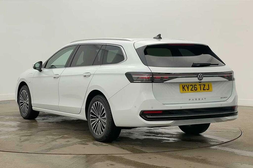 Volkswagen Passat 1.5 Tsi Ehybrid Elegance Dsgdelivery Mileage White #3