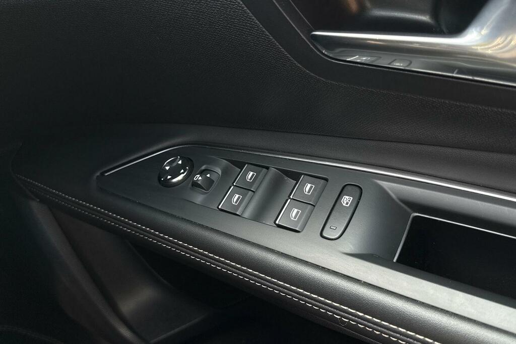 Peugeot 5008 Active Blue #17
