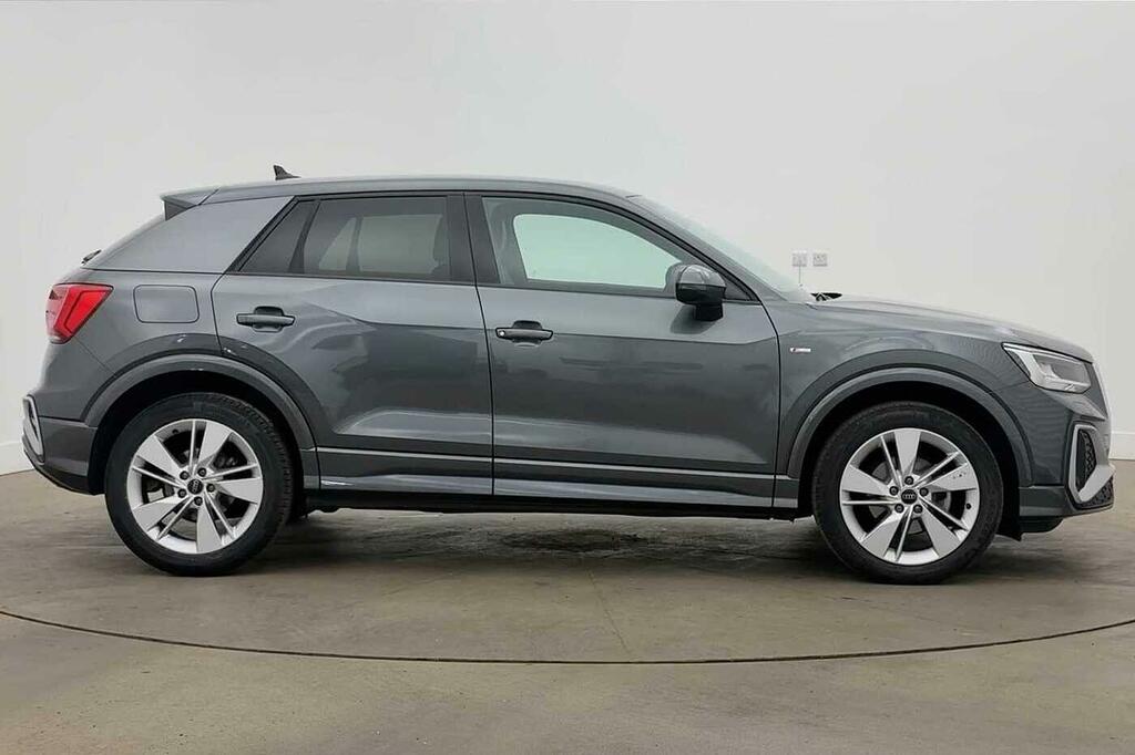 Audi Q2 30 Tfsi 116 S Line Grey #4