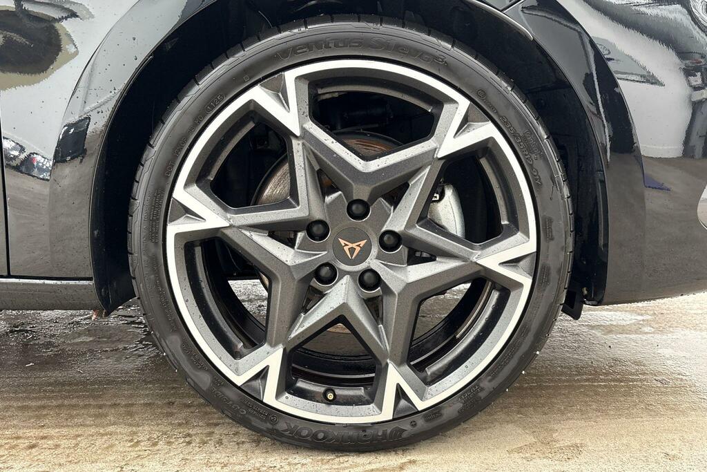 Cupra Leon 1.5 Etsi 150 V2 Dsg Black #5