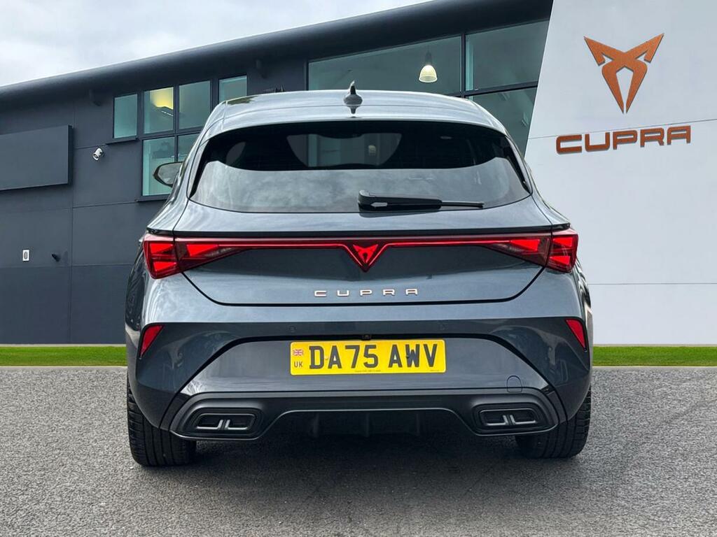 Cupra Leon 1.5 Etsi 150 V2 Dsg Grey #4