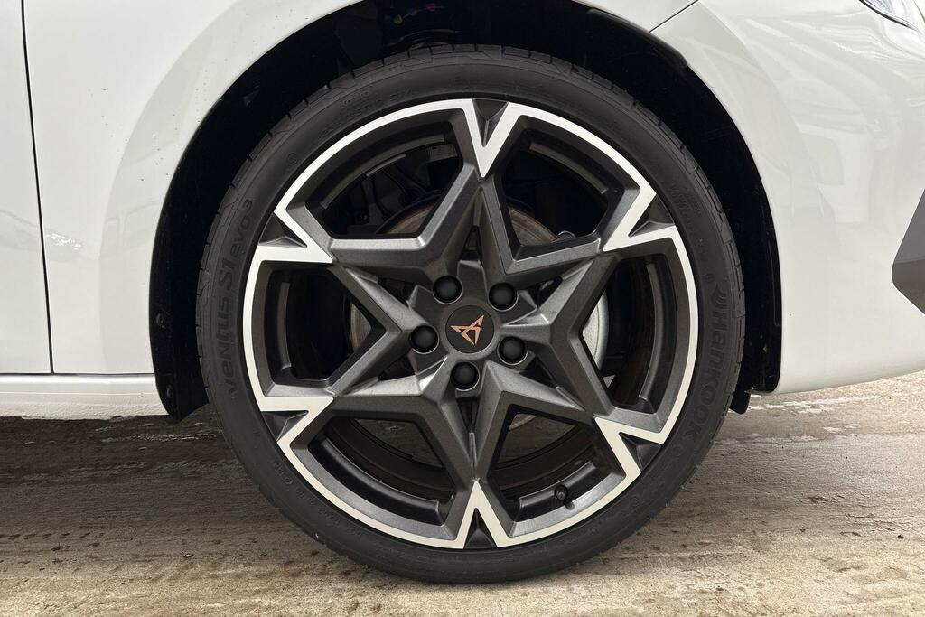Cupra Leon 1.5 Etsi 150 V2 Dsg White #5
