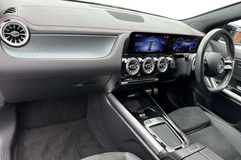 Mercedes-Benz EQA Eqa 250 140Kw Amg Line Executive 70.5Kwh Black #2