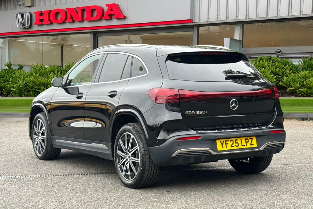 Mercedes-Benz EQA Eqa 250 70.5Kwh Amg Line Executive Black #2