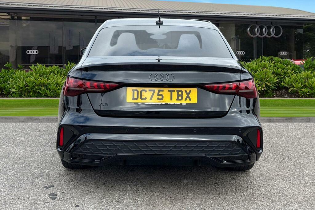 Audi A3 1.5 Tfsi 150 Black Edition S Tronic Black #4