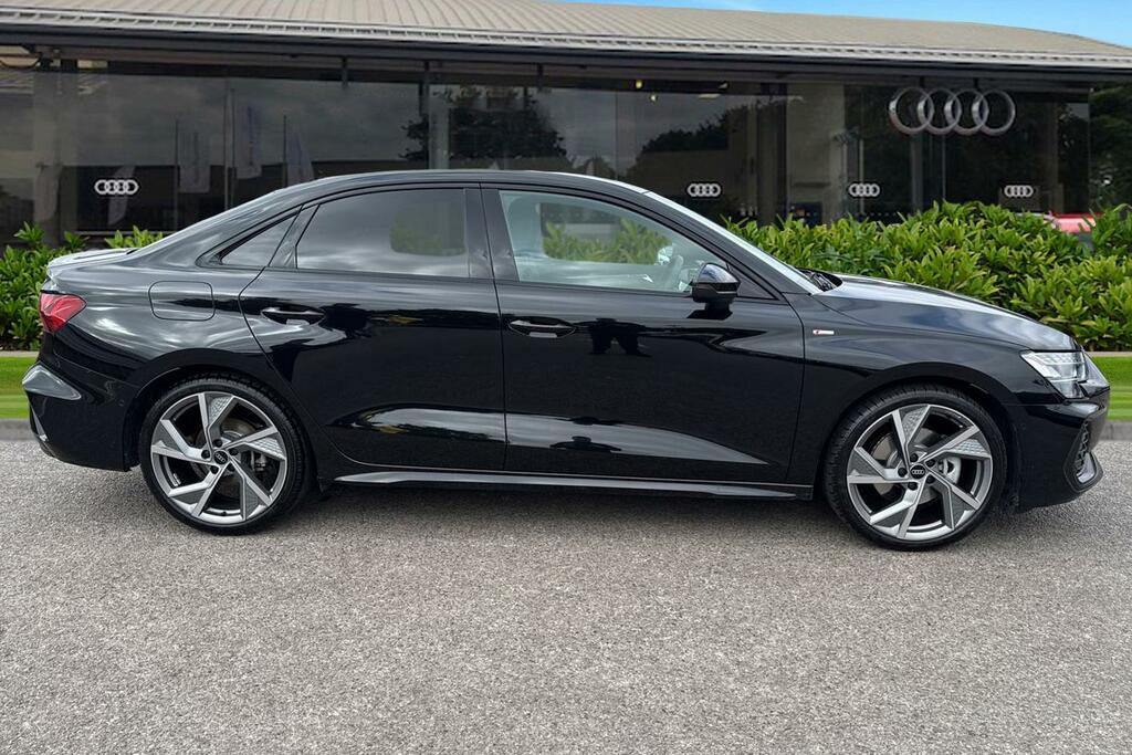 Audi A3 1.5 Tfsi 150 Black Edition S Tronic Black #3