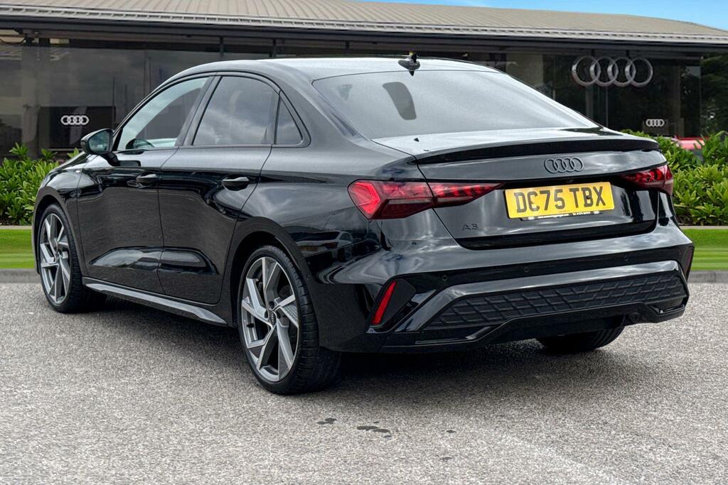 Audi A3 1.5 Tfsi 150 Black Edition S Tronic Black #2