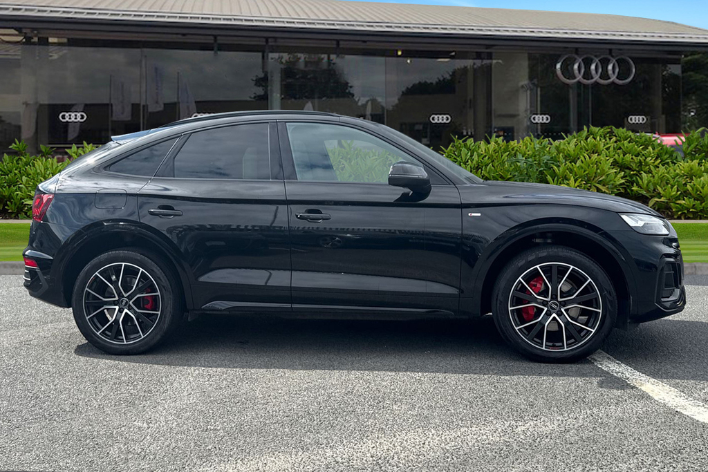 Audi Q5 2.0 Tdi 40 Edition 1 Sportback S Tronic Quattro Eu PX22XLU Black #3