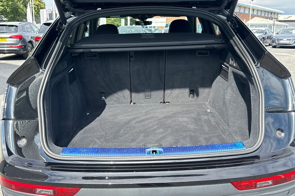 Audi Q5 2.0 Tdi 40 Edition 1 Sportback S Tronic Quattro Eu PX22XLU Black #6