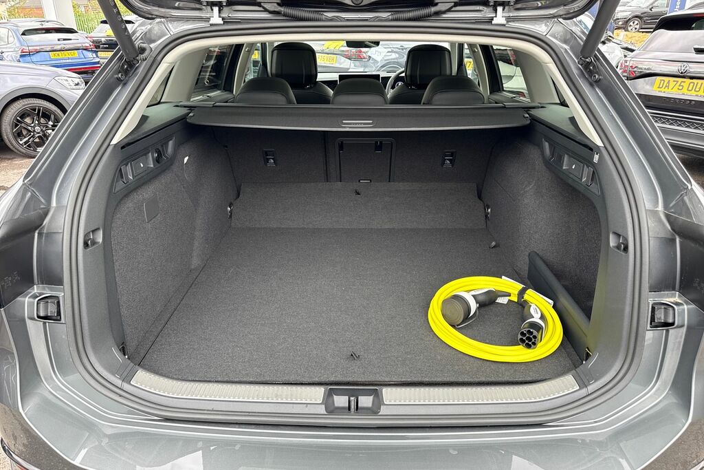 Volkswagen Passat 1.5 Tsi Ehybrid Elegance Dsg Vat Qualifying, Grey #6