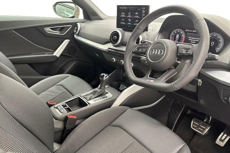 Audi Q2 35 Tfsi Black Edition S Tronic Black #6