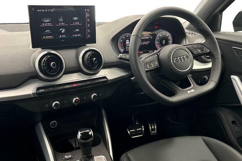 Audi Q2 35 Tfsi Black Edition S Tronic Black #2