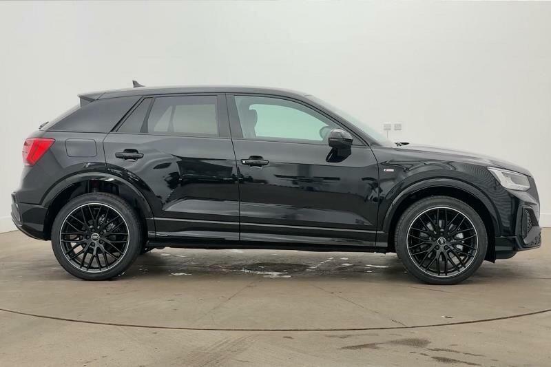 Audi Q2 35 Tfsi Black Edition S Tronic Black #4
