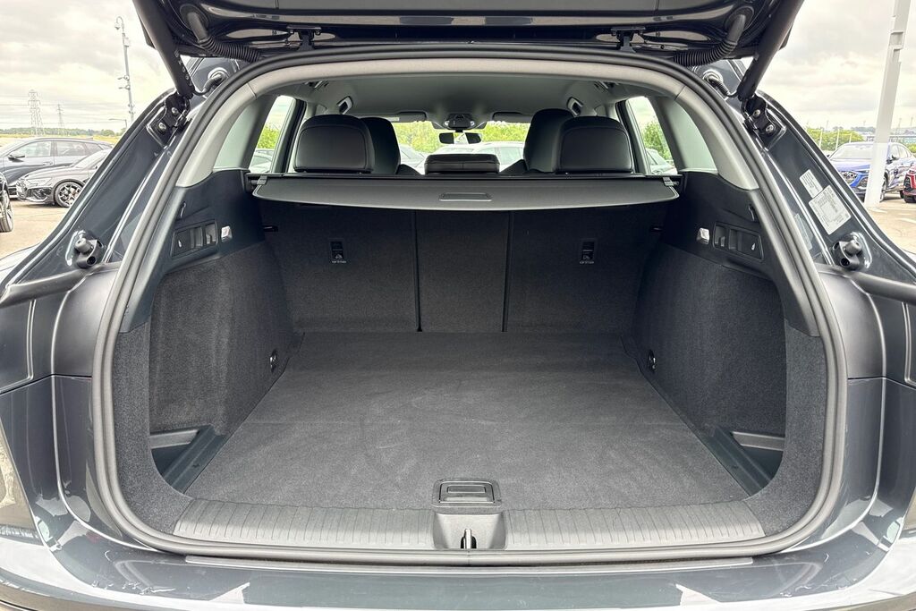 Audi Q6 E-Tron Q6 Suv Sport E-tron 185,00 Kw Grey #6
