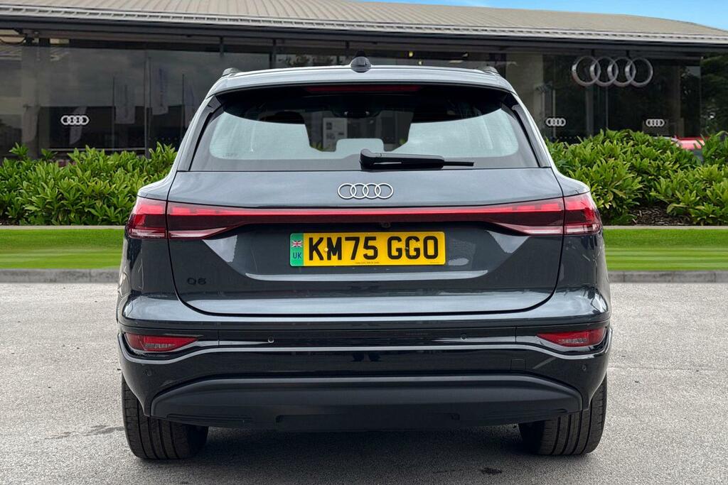 Audi Q6 E-Tron Q6 Suv Sport E-tron 185,00 Kw Grey #4