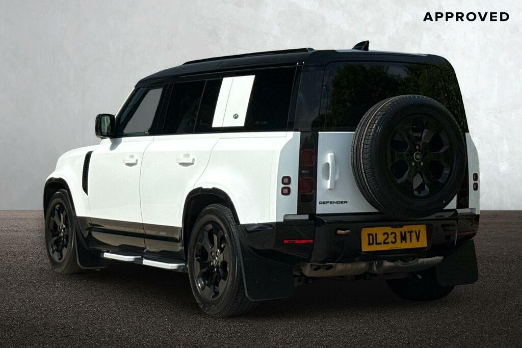 Land Rover Defender 110 3.0 D300 X-dynamic Hse White #2