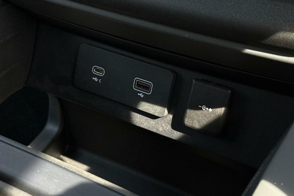 Land Rover Defender 110 Se Brown #31