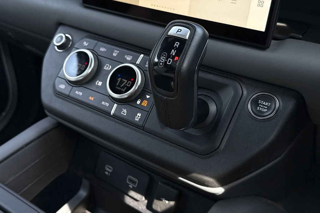 Land Rover Defender 110 Defender X-dynamic Se Phev A Grey #13