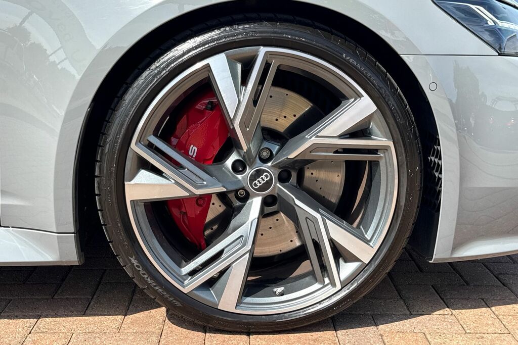 Audi RS6 Avant Rs 6 Avant Carbon Black 600 Ps Tiptronic Red #10