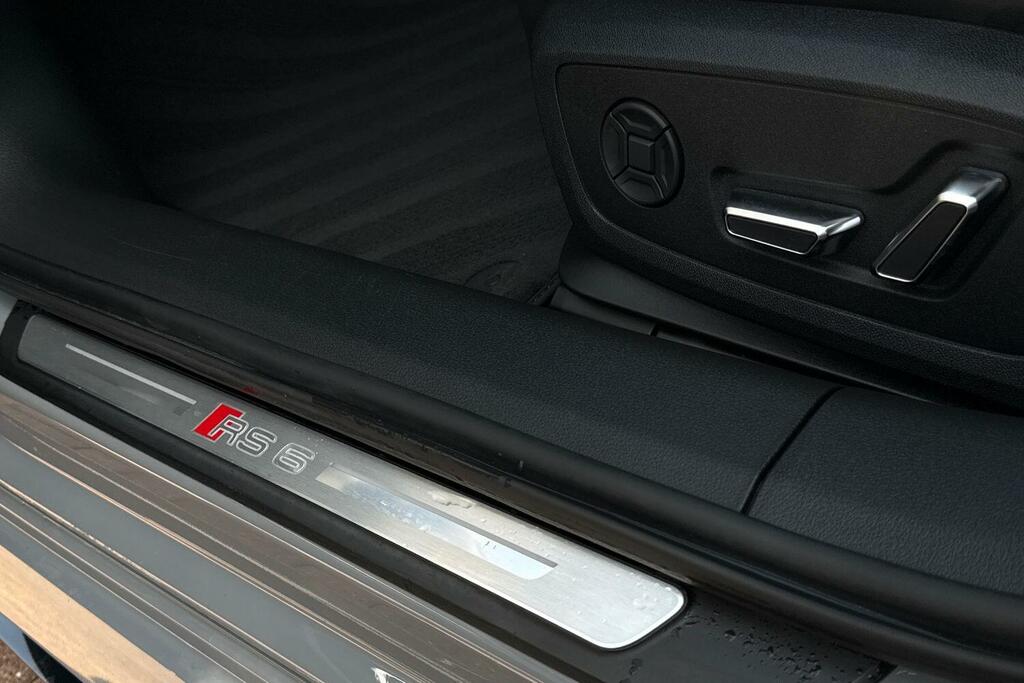 Audi RS6 Avant 4.0 Tfsi V8 Carbon Black Avant Tiptronic Qua Black #33