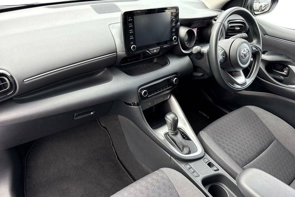 Toyota Yaris 1.5 Hybrid Design Cvt Blue #2