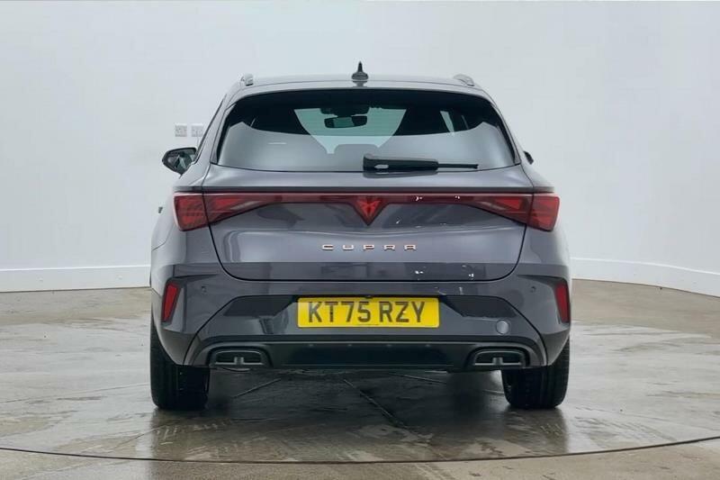 Cupra Leon 1.5 Etsi 150 V2 Dsg Purple #3